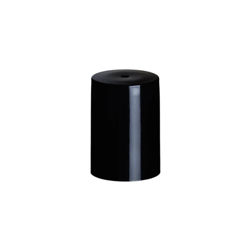 Schwarzer Schraubverschluss Nu 13/1100 mit glänzender Oberfläche und zylindrischem Design auf neutralem Hintergrund