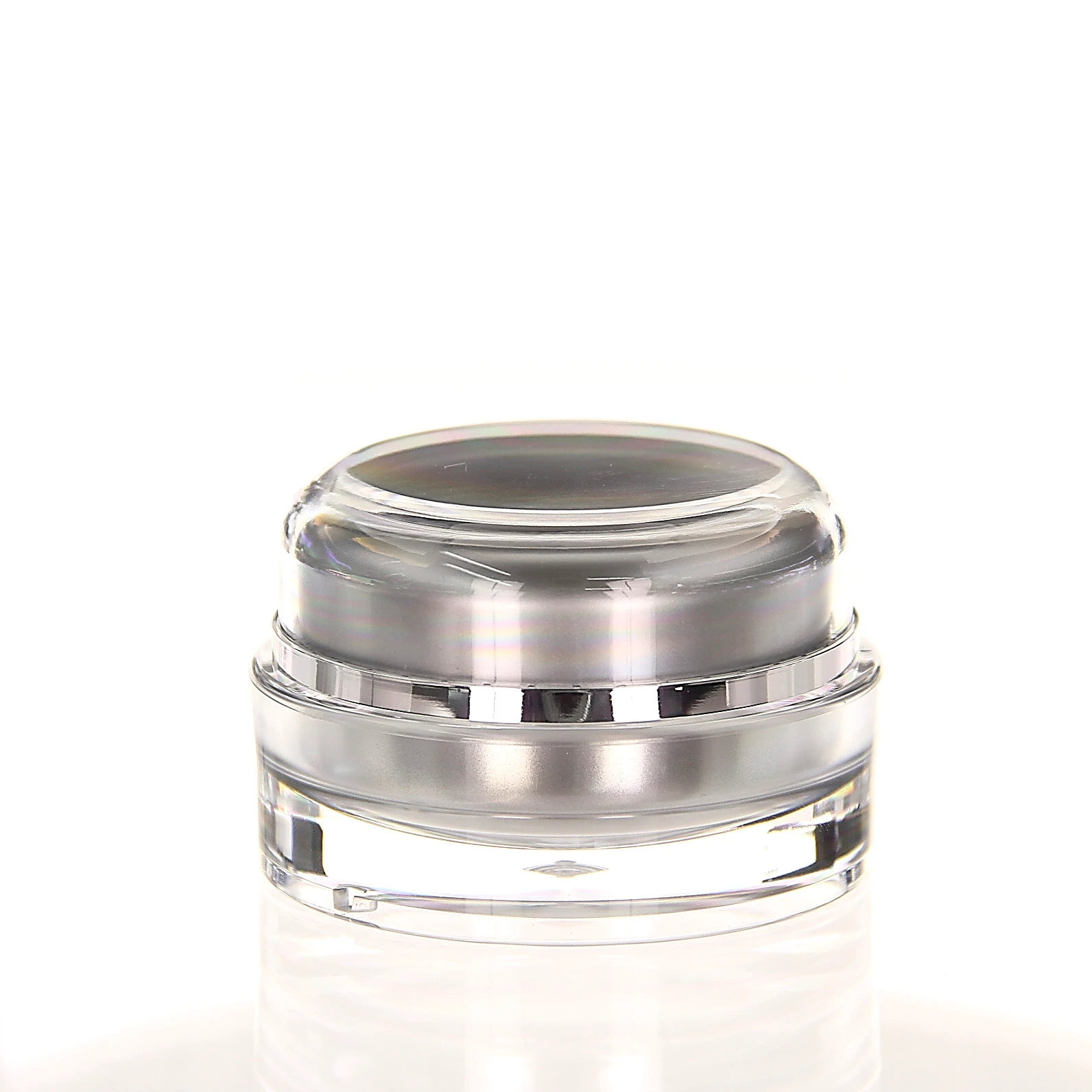 Glossy 15ml silver acrylic jar with transparent lid and silver ring on white background