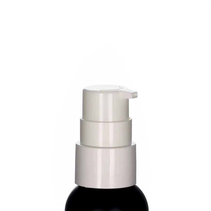 Weiße 24/410 Spenderpumpe für Lotionen, Seren und Pflegekosmetik Weiße 24/410 Spenderpumpe aus Kunststoff auf Flasche mit ergonomischem Pumpkopf und 1 ml Dosierung vor hellem Hintergrund