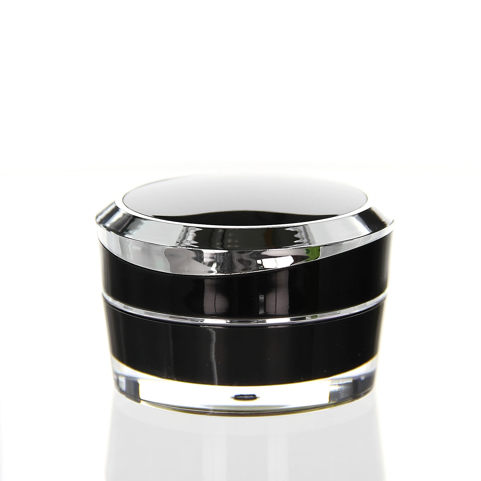 15ml Acryldose Mars in Schwarz für luxuriöse Cremes und Pflegeprodukte Geschlossene 15ml Acryldose Mars in Schwarz mit glänzendem Finish und silbernem Zierrahmen