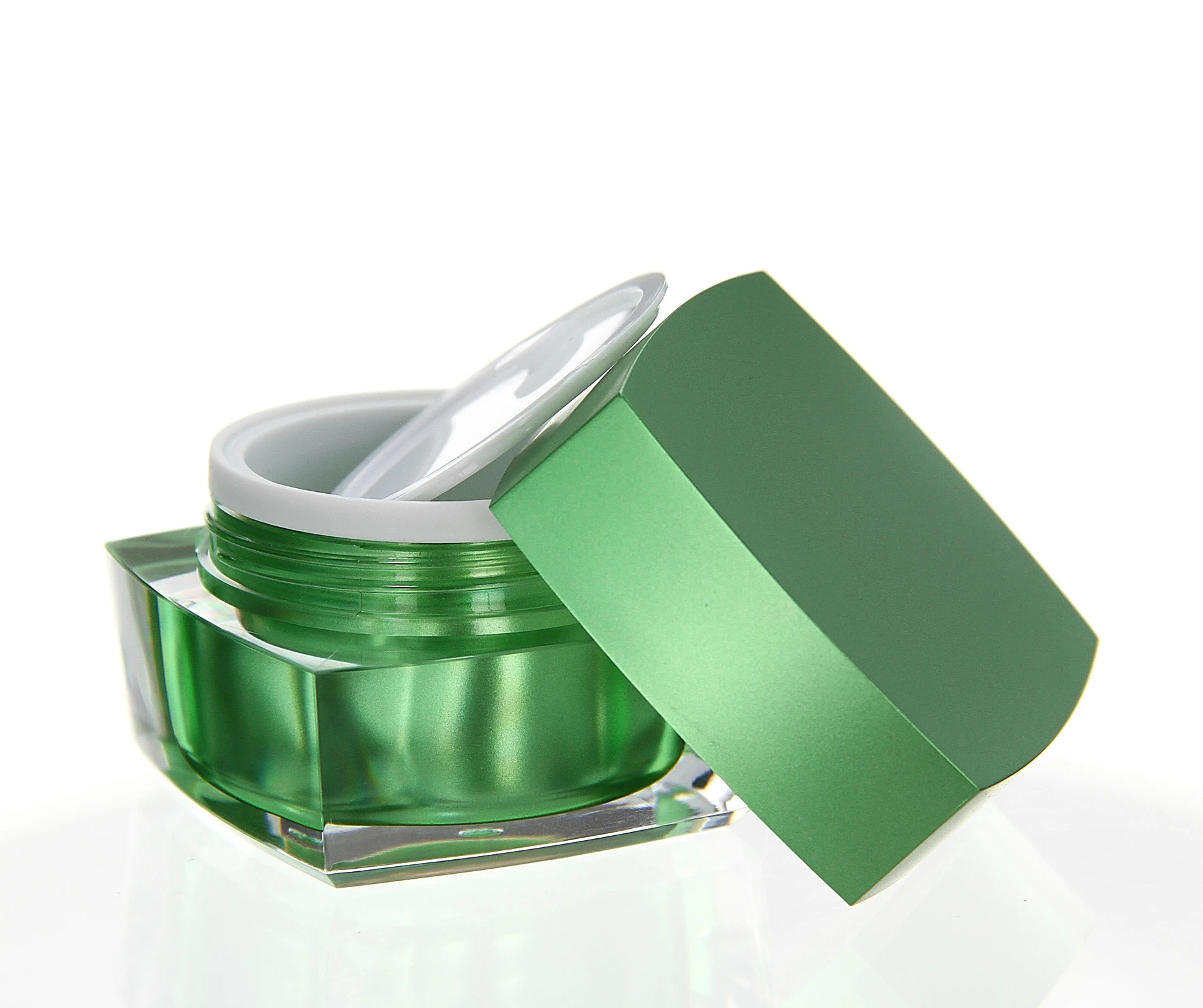 Open 30ml acrylic jar in glossy green with transparent base and inner seal on white background